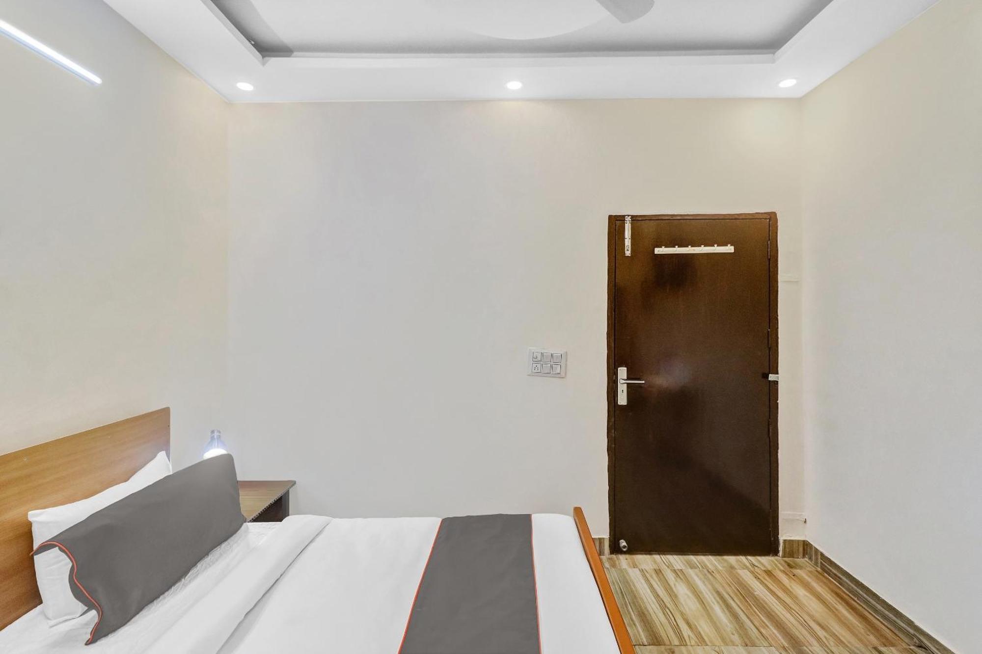 Super Capital O Moody Inn Delhi  Eksteriør billede