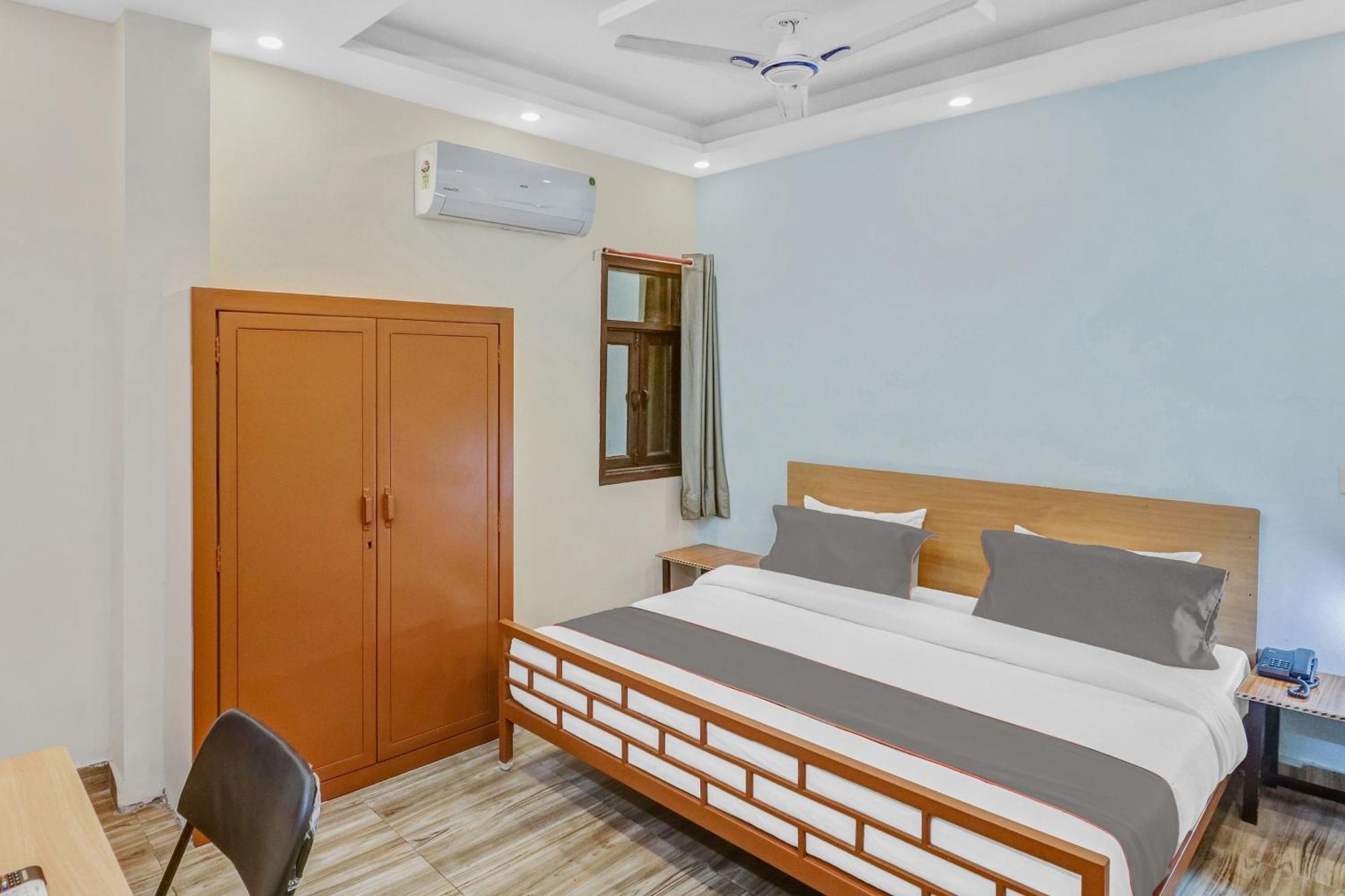 Super Capital O Moody Inn Delhi  Eksteriør billede